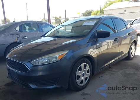 2016 Ford Focus S из США, поврежденный, VIN 1FADP3E24GL369953